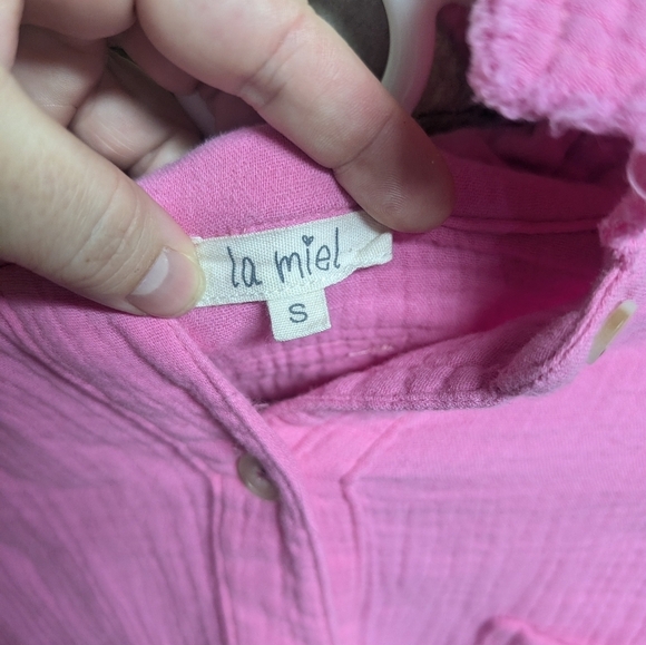 Button up - Picture 2 of 3